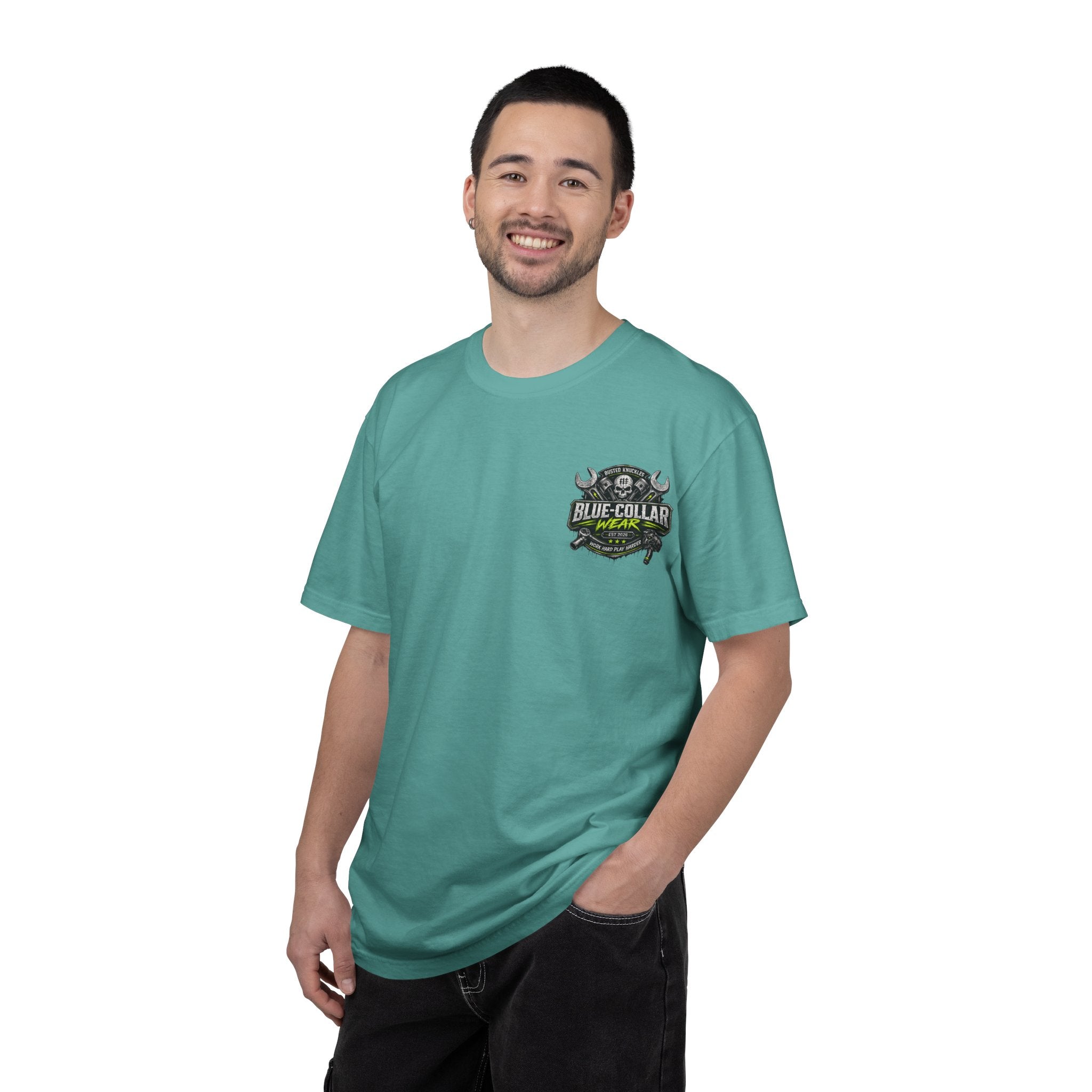 Blue-Collar Wear T-Shirt Mechanic – 'Work Hard Play Harder' Vintage Mechanics Tee