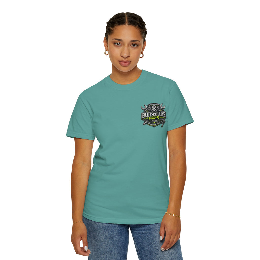 Blue-Collar Wear T-Shirt Mechanic – 'Work Hard Play Harder' Vintage Mechanics Tee